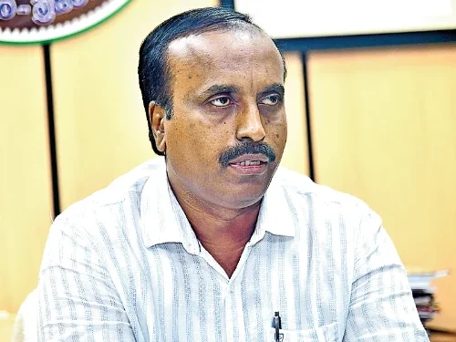 హైదరాబాద్‌లో కొత్తగా 12 చోట్ల బస్సు టెర్మినళ్లు