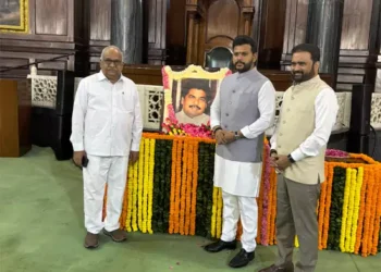 రాజమహేంద్రవరం-తిరుపతి విమాన సర్వీసు ప్రారంభం