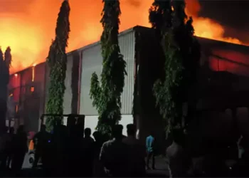 పొగాకు కంపెనీలో భారీ అగ్నిప్రమాదం.. సుమారు రూ.500 కోట్ల ఆస్తి నష్టం