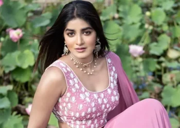 ఫిల్మ్‌నగర్‌లో సినీనటి డింపుల్‌ హయాతిపై కేసు నమోదు