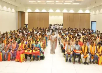 ఎన్ని ఆటంకాలు ఎదురైనా ఉపాధ్యాయ ఉద్యోగాలు భర్తీ చేశాం: మంత్రి అనిత