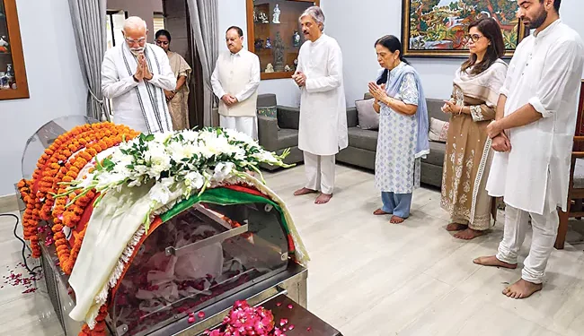 భాజపా సీనియర్‌ నేత విజయ్‌ మల్హోత్రా కన్నుమూత