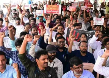 ఏపీ నెట్‌వర్క్ ఆస్పత్రుల సమ్మె రెండో రోజు కొనసాగుతోంది