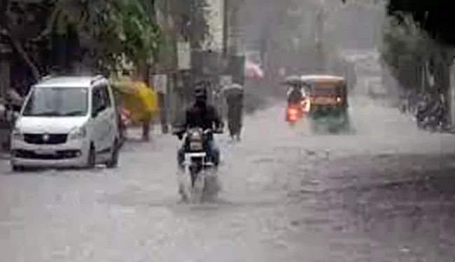 రేపు, ఎల్లుండి తెలుగు రాష్ట్రాలకు భారీ వర్ష సూచన