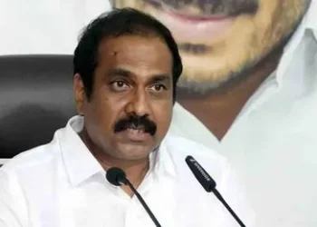 చంద్రబాబు ఫేక్ డ్రామాలు – ప్రజల కష్టాలు మర్చిపోయిన ఎల్లో మీడియా: మాజీ మంత్రి కన్నబాబు