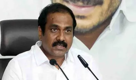 చంద్రబాబు ఫేక్ డ్రామాలు – ప్రజల కష్టాలు మర్చిపోయిన ఎల్లో మీడియా: మాజీ మంత్రి కన్నబాబు