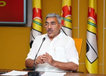 వైసీపీ దుష్ప్రచారంపై ఆలపాటి రాజేంద్ర ప్రసాద్ ఫైర్‌ – “శవ రాజకీయాలు వైసీపీ పద్ధతి”