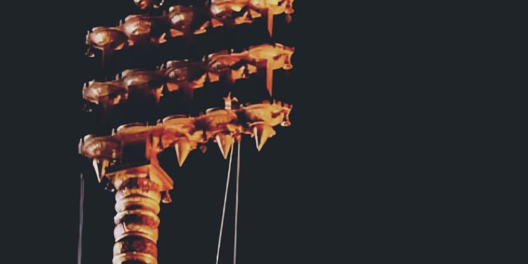 ఆకాశ దీపానికి నమస్కరిస్తూ.. పఠించవలసిన శ్లోకాలు..