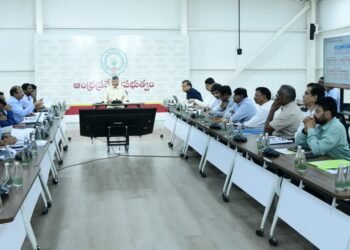 తుఫాన్ ప్రభావం తగ్గించేందుకు సీఎం చంద్రబాబు కీలక ఆదేశాలు – 24 గంటల్లో నీటి నిల్వల మళ్లింపు, కేంద్రానికి నివేదిక సమర్పణ