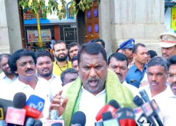 సిద్ధిపేట: పదవులు, ఫామ్‌హౌస్‌లు కాదు.. ఆత్మగౌరవమే ముఖ్యం: మంత్రి అడ్లూరి లక్ష్మణ్