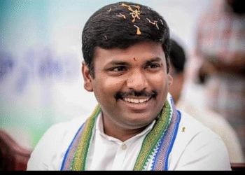 అనకాపల్లి మత్స్యకారుల ఉద్యమానికి వైఎస్ఆర్ సీపీ నేతల మద్దతు