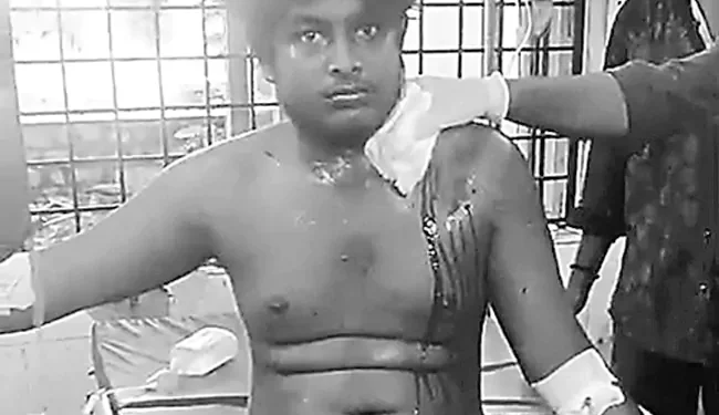 నవ్వాడని నరికేశాడు!.. బాలుడి దారుణ హత్య