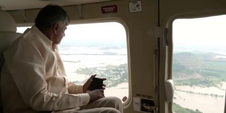 తుపానా ప్రభావిత ప్రాంతాల్లో ఏపీ సీఎం చంద్రబాబు ఏరియల్ పరిశీలన