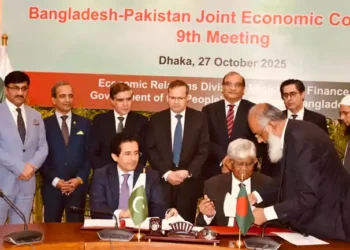 పాక్‌–బంగ్లా: భారత్‌ నిషేధాల మధ్య కరాచీ ఆఫర్, ప్రయోజనంపై ప్రశ్నలు