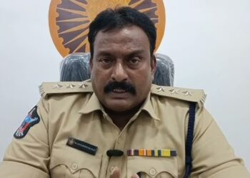 చిలకలూరిపేటలో భారీ పోలీసు తనిఖీలు – అనుమానితులపై నిఘా, 95 బైకులు సీజ్