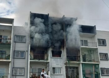 ఢిల్లీ ఎంపీల నివాస సముదాయంలో అగ్నిప్రమాదం: బ్రహ్మపుత్ర అపార్ట్‌మెంట్‌లో పెద్ద మంటలు, అగ్నిమాపక చర్యలు కొనసాగుతున్నాయి