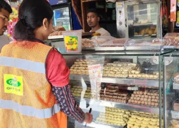 ghmc sudden inspection at sweet shops due to diwali