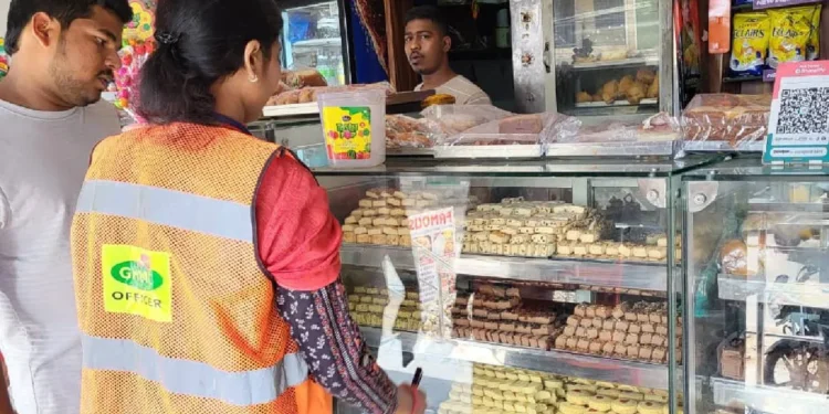 ghmc sudden inspection at sweet shops due to diwali
