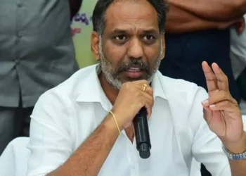 తుఫాన్ ప్రభావం మధ్య విద్యుత్ శాఖ అద్భుత సేవలు – 24 గంటల్లోనే విద్యుత్ పునరుద్ధరణ: మంత్రి గొట్టిపాటి రవికుమార్