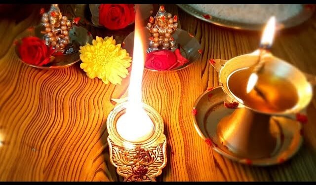 దీపాలతో హారతి ఇవ్వవచ్చా?