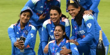 ఇండియా మహిళల జట్టు సెమీస్‌ రేసులో: ఆస్ట్రేలియాను ఓడించాలి ఫైనల్‌ కోసం