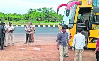 ప్రైవేట్‌ ట్రావెల్స్‌పై రవాణాశాఖ కఠిన చర్యలు – మూడో రోజు సీజ్‌ల వర్షం