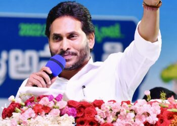 రాష్ట్రంలో నకిలీ మద్యం మాఫియా అల్లర్లు – చంద్రబాబు పాలనలో అవినీతి, అబద్ధాల వెల్లువ: వైఎస్ జగన్ మీడియా సమావేశం