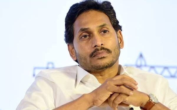 ys jagan faces a sudden shock ahead of eurpe tour