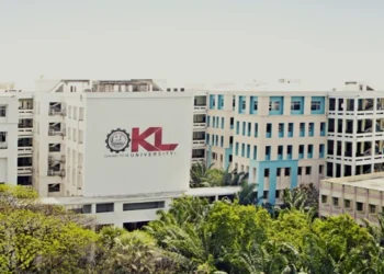 అమరావతిలో కేఎల్‌ వర్సిటీ విద్యార్థుల రూపొందించిన మూడు శాటిలైట్లు నింగిలోకి విజయవంతంగా ప్రయోగం