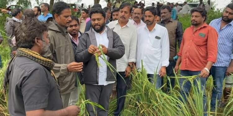 తుఫాన్ ప్రభావం: పెద్దాపురంలో ప్రజలను పరామర్శించిన ఎమ్మెల్యే మద్దిపాటి – సహాయం అందించడంలో ముందుండనున్నట్లు భరోసా