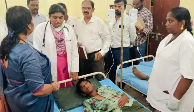 బీసీ బాలుర వసతిగృహంలో 47 మంది విద్యార్థులకు అస్వస్థత