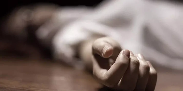 కాకినాడలో మైనర్ బాలికపై దళిత నాయకుడి అఘాయిత్యం; పోలీసు చర్య