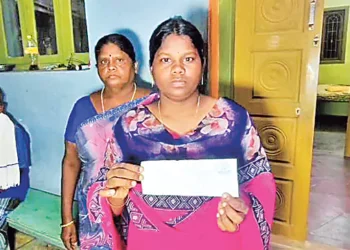 తమిళనాడు: “విజయ్ పంపిన రూ.20 లక్షలు మాకు అవసరం లేదు” – మృతుల కుటుంబం తిరస్కరణ