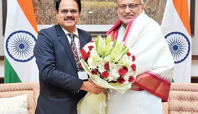 టీజీపీఎస్‌సీ ఛైర్మన్ ఉపరాష్ట్రపతితో భేటీ – పబ్లిక్ సర్వీస్ నియామకాల్లో పారదర్శకతను చర్చించారు