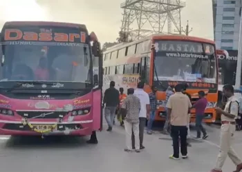 తెలంగాణ రవాణా శాఖ అప్రమత్తం: హైదరాబాద్‌లో ప్రైవేట్ బస్సులపై విస్తృత తనిఖీలు