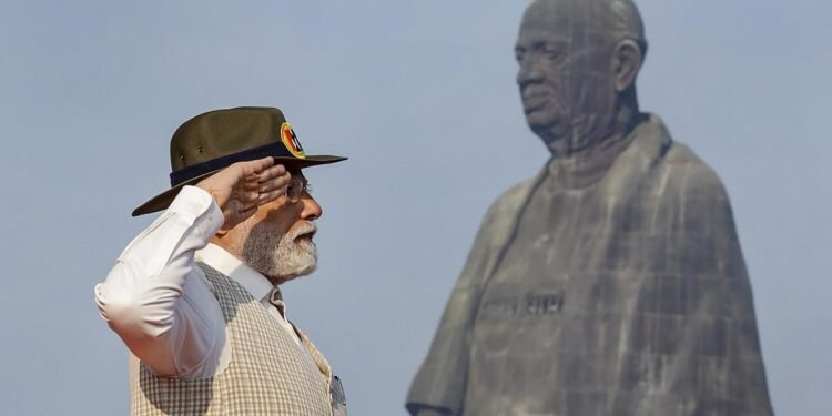 దేశ ఐక్యత కోసం పటేల్ చూపిన మార్గంలో ముందుకు – ప్రధాని మోదీ