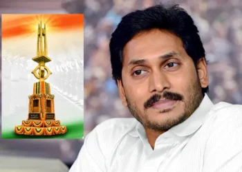 పోలీసు అమరవీరులకు వైఎస్ జగన్ నివాళి