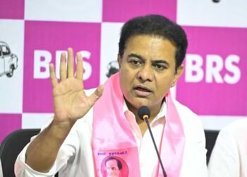 పంచాయతీ ఎన్నికల్లో రిజర్వేషన్లు తగ్గించిన విషయంపై రాహుల్‌ గాంధీ స్పందిస్తారా?