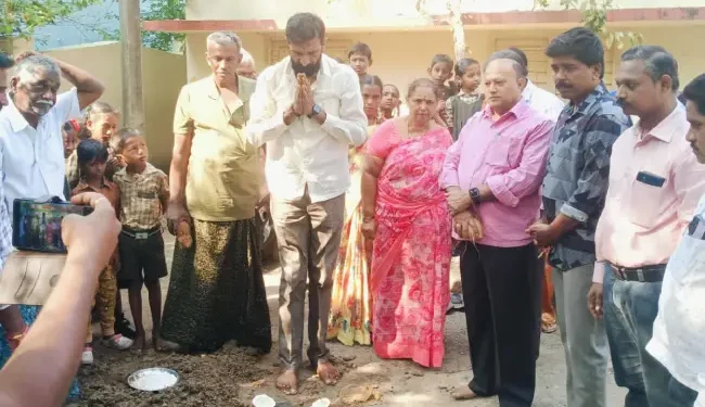 పాఠశాలల వికాసంలో మేము సహకరించేందుకు సిద్ధంగా ఉన్నాము.