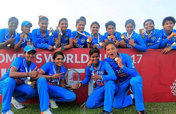 మహిళా టీమ్‌ ఇండియాకు బీసీసీఐ భారీ బహుమతి