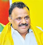 పేదలకు సెంటు స్థలం కేటాయించిన జగన్, తాను మాత్రం విలాసవంతమైన భవనంలో గడిపారు అని మంత్రి అనగాని విమర్శించారు.