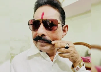 మర్డర్ కేసులో జైల్లో ఉన్నప్పటికీ ప్రజల మద్దతుతో ఎన్నికల్లో విజయం సాధించిన బాహుబలి నాయకుడు అనంత్ సింగ్.