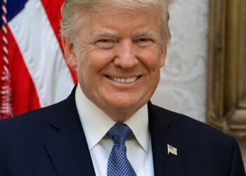 డొనాల్డ్‌ ట్రంప్‌ సంచలన వ్యాఖ్యలు: పాక్‌ అణు ఆయుధాల పరీక్షలు జరుపుతోంది!