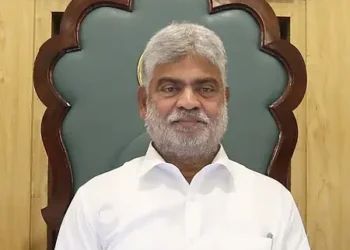 ఎమ్మెల్యేల అనర్హత పిటిషన్లపై విచారణ కోసం స్పీకర్‌ షెడ్యూల్‌ ప్రకటించారు.