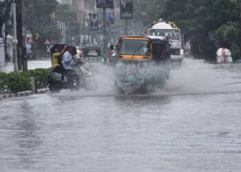 పలు జిల్లాల్లో వర్షాలు మొదలు