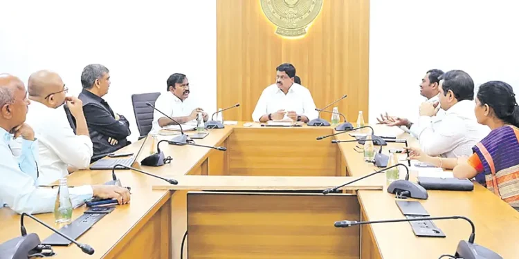 మంత్రి పయ్యావుల కేశవ్‌: ఇంకా ఐదు నెలలే మిగిలి ఉన్నాయి.. ఎంత నిధులు కావాలి చెప్పండి!