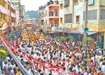 సత్యసాయి బాబా: 9.2 కిలోల బంగారంతో రూపొందించిన సత్యసాయి విగ్రహం