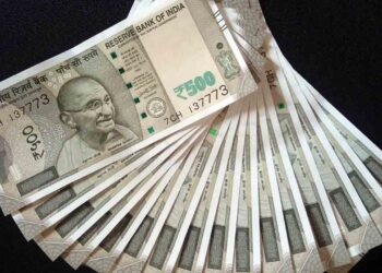 దొంగ నోట్ల పైన మోసం కాకూడదు.