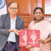 16వ ఆర్థిక సంఘం నివేదికను రాష్ట్రపతి వద్ద సమర్పించారు. 8 16వ ఆర్థిక సంఘం నివేదికను రాష్ట్రపతి వద్ద సమర్పించారు.