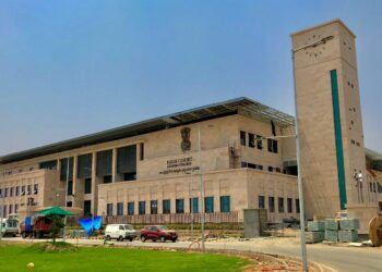 గ్రూప్‌-1 లో అవకతవకలపై విచారణకు రిటైర్డ్‌ న్యాయమూర్తి నేతృత్వంలో ప్రత్యేక కమిటీ.